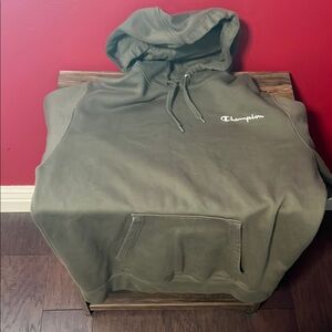 Champion Green Sweater Classic Pullover Design